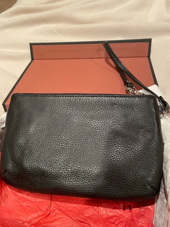 Coach Black Pebbled Leather Wristlet with Silver Turnlock - Picture 2 of 4